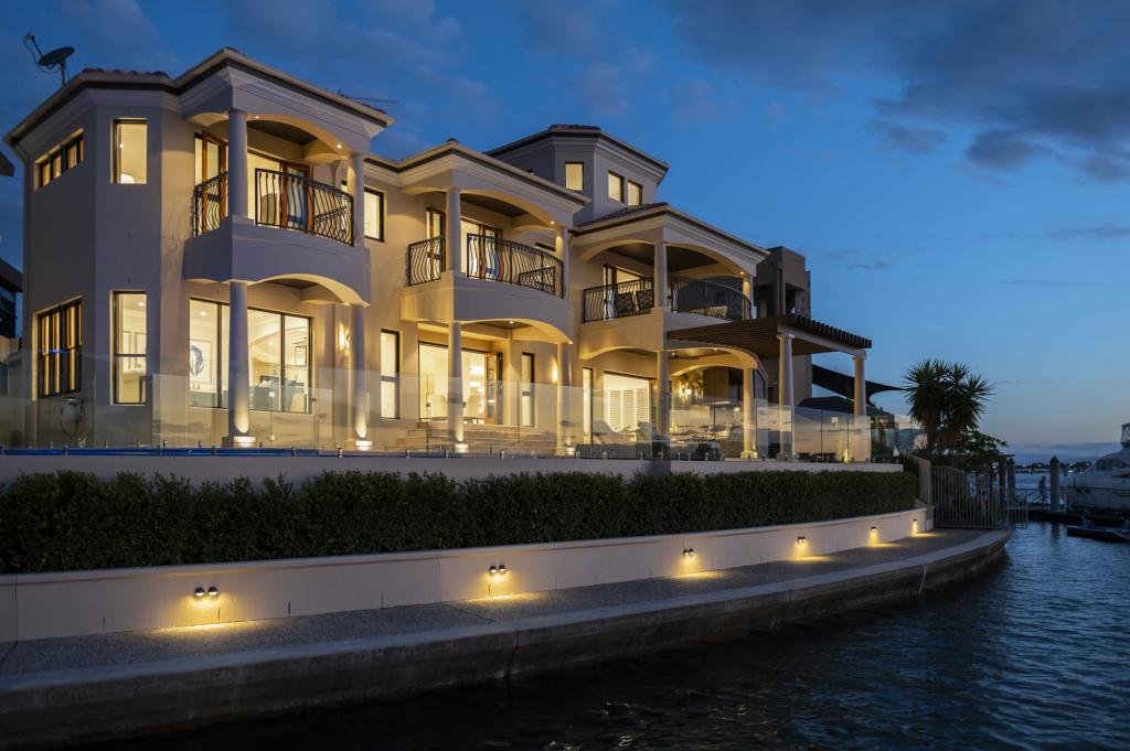 15 Westminster Ct, Paradise Point, QLD 4216