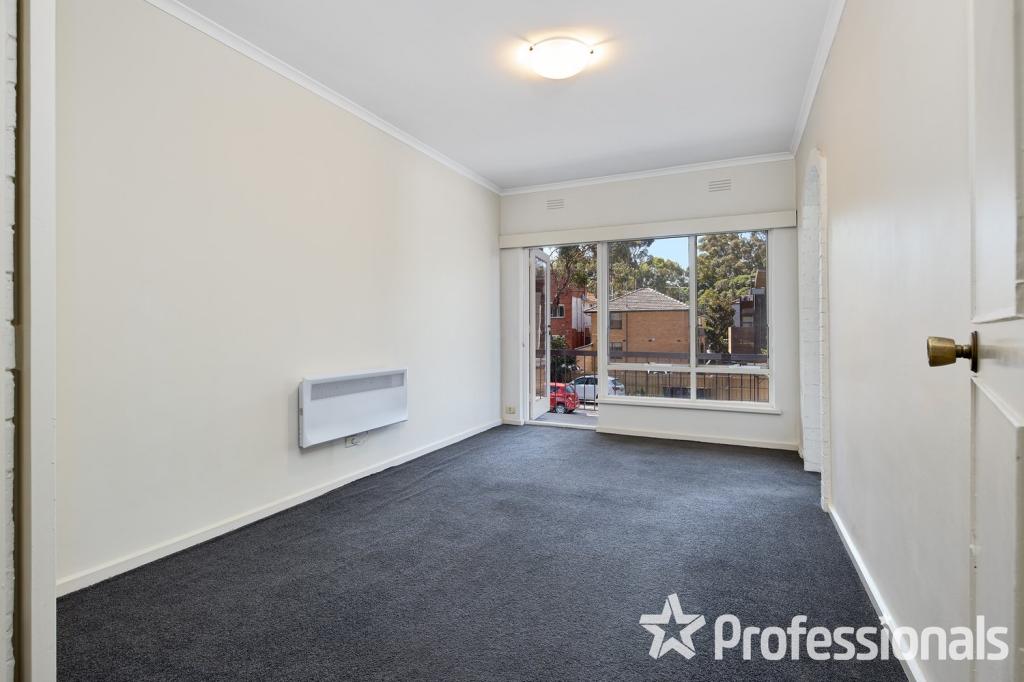 8/22 MITFORD ST, ST KILDA, VIC 3182