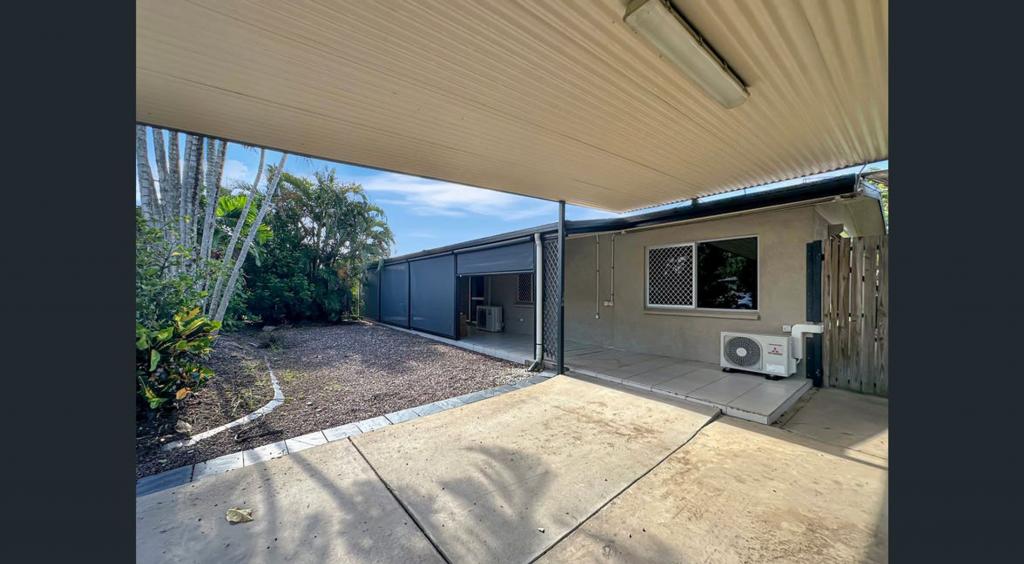 4 ROY ST, SARINA, QLD 4737