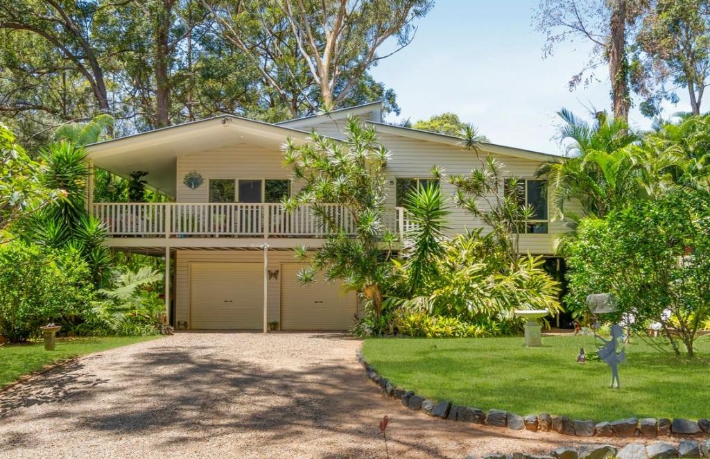 6 LAU ST, RUSSELL ISLAND, QLD 4184