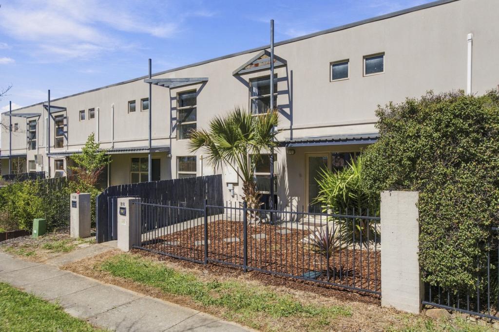 216 ANTHONY ROLFE AVE, GUNGAHLIN, ACT 2912