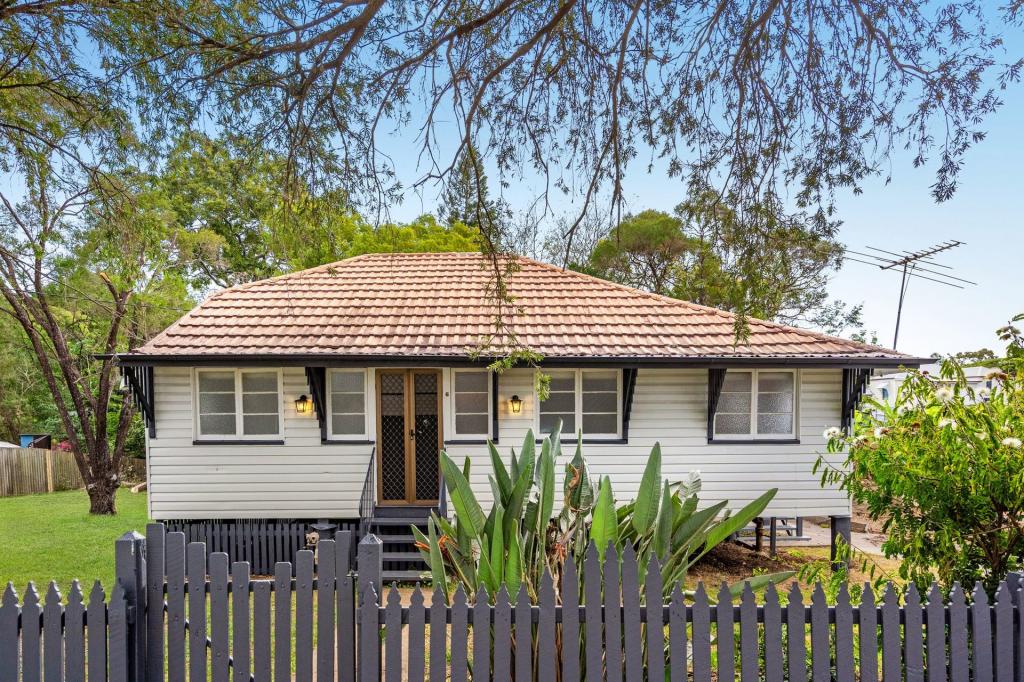 6 England St, East Ipswich, QLD 4305