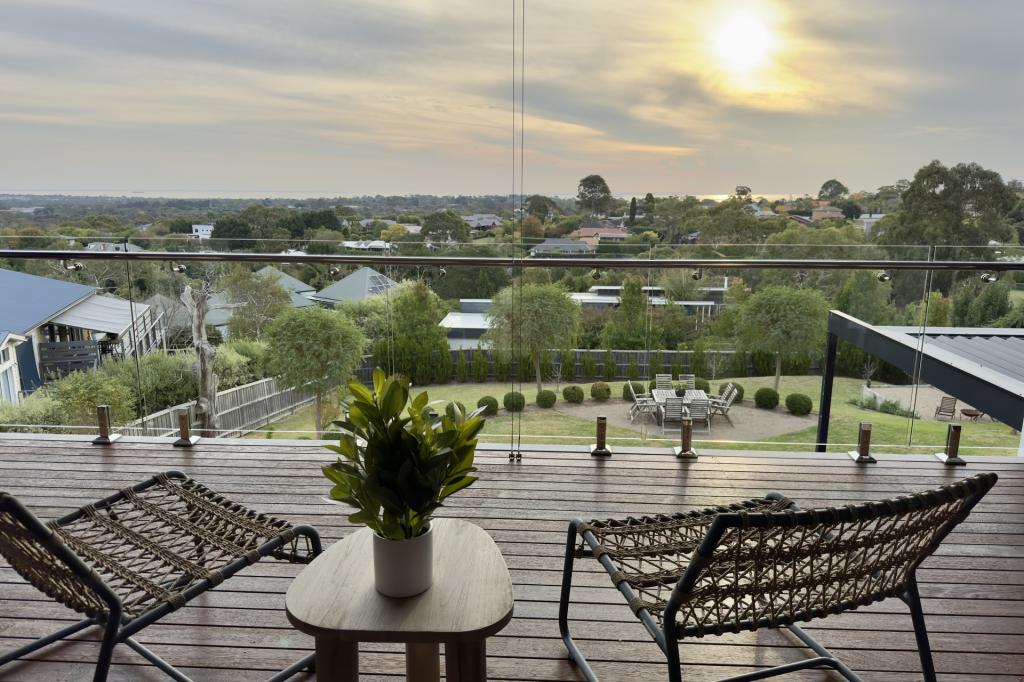 5 Manna Hill Ct, Mount Eliza, VIC 3930