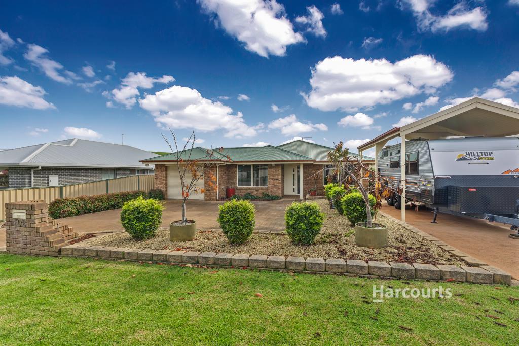102 Pine Rd, Penguin, TAS 7316