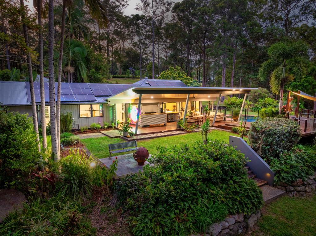 12 Intrigue Ct, Guanaba, QLD 4210