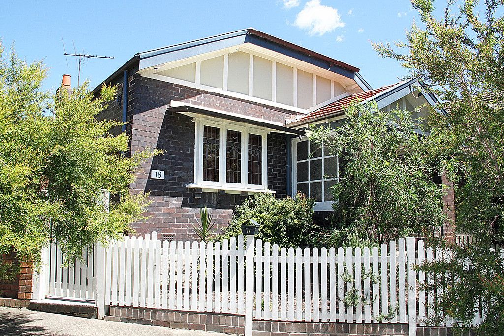 18 Blairgowrie St, Dulwich Hill, NSW 2203