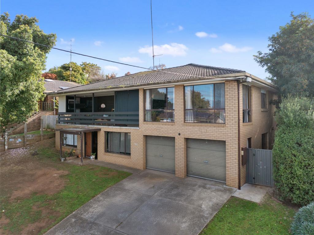 17 Lee Pde, Leongatha, VIC 3953