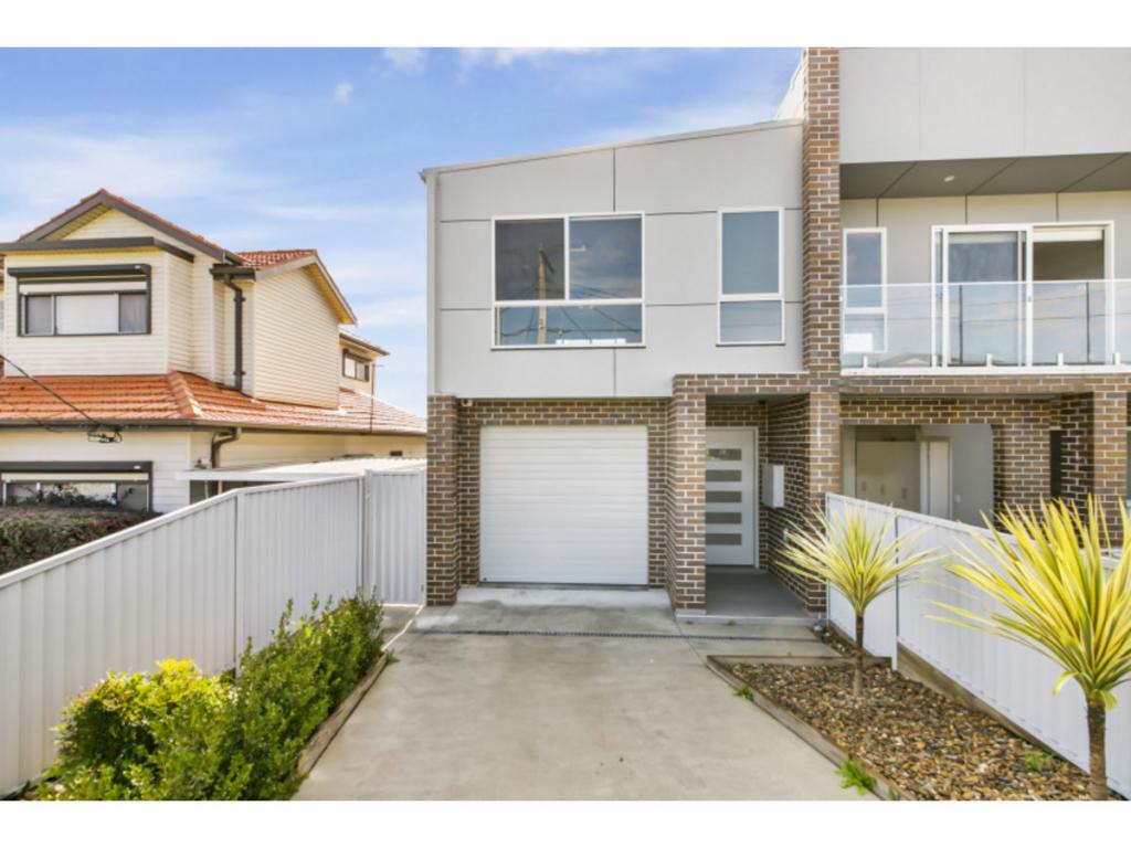 17b Warialda St, Merrylands West, NSW 2160