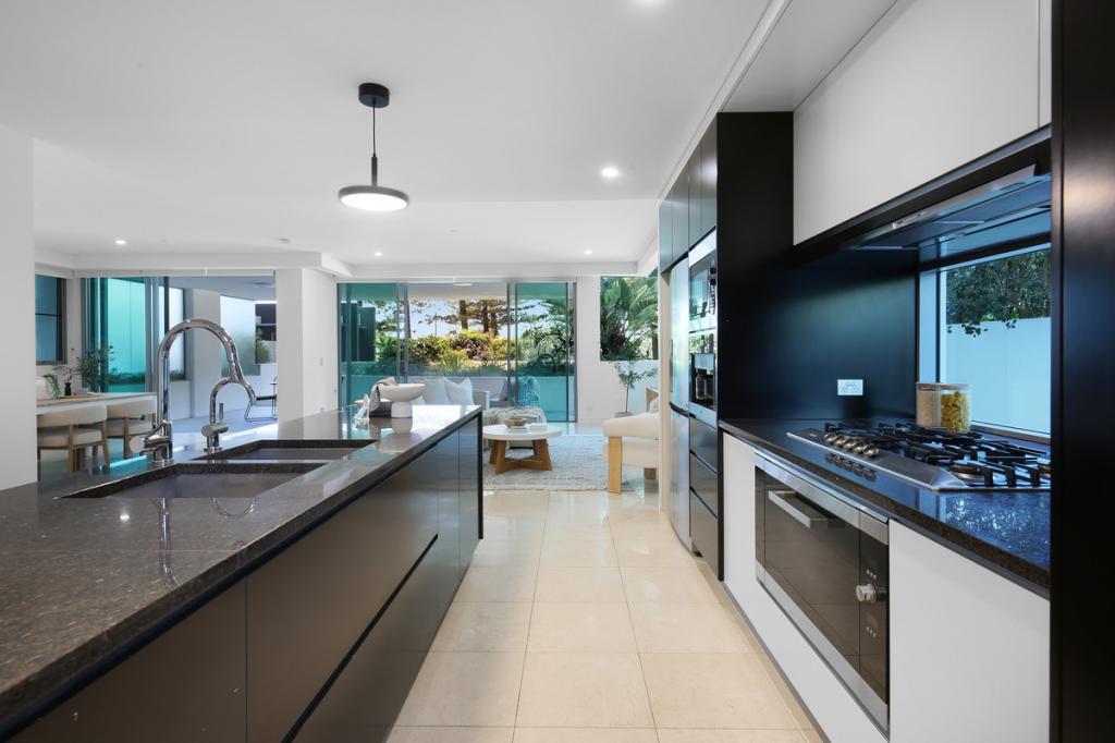 24/106 The Esp, Miami, QLD 4220