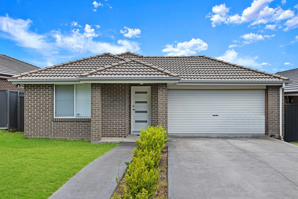 138 Jubilee Dr, Jordan Springs, NSW 2747