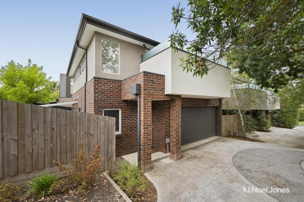 4 Montana Pl, Mooroolbark, VIC 3138