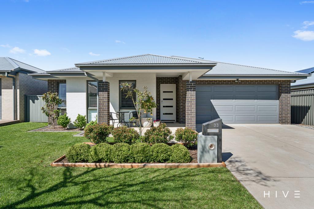 33 Griffiths Link, Googong, NSW 2620