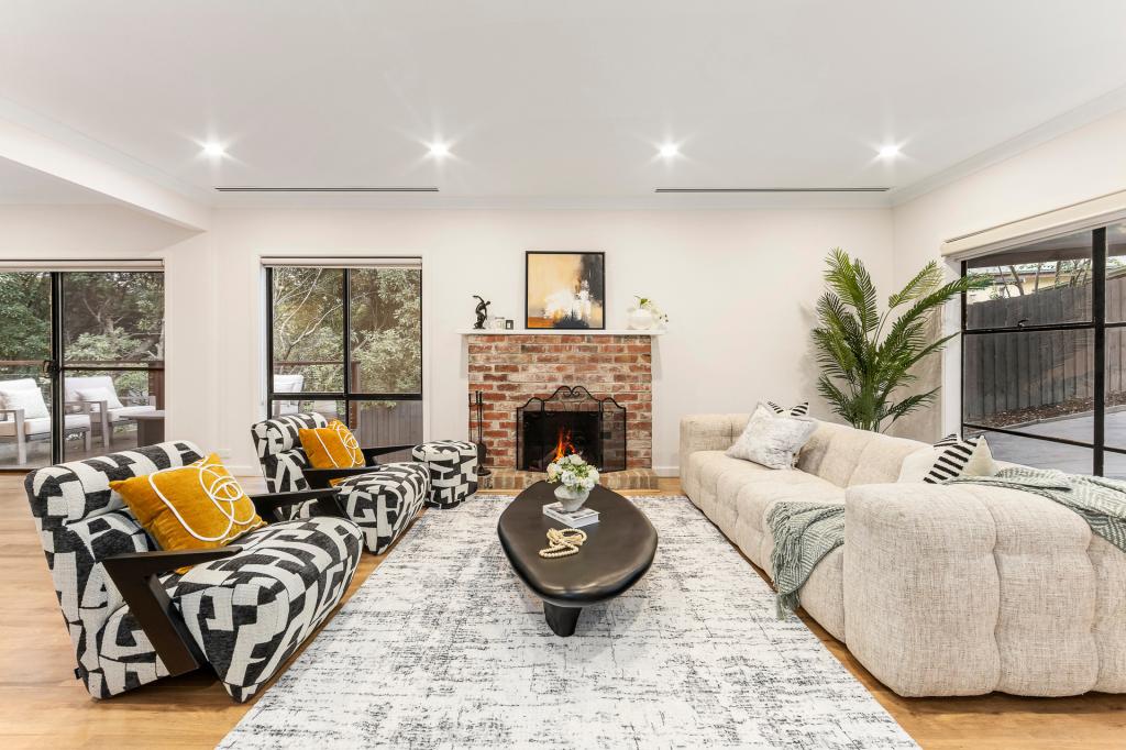 33 Velma Gr, Ringwood East, VIC 3135