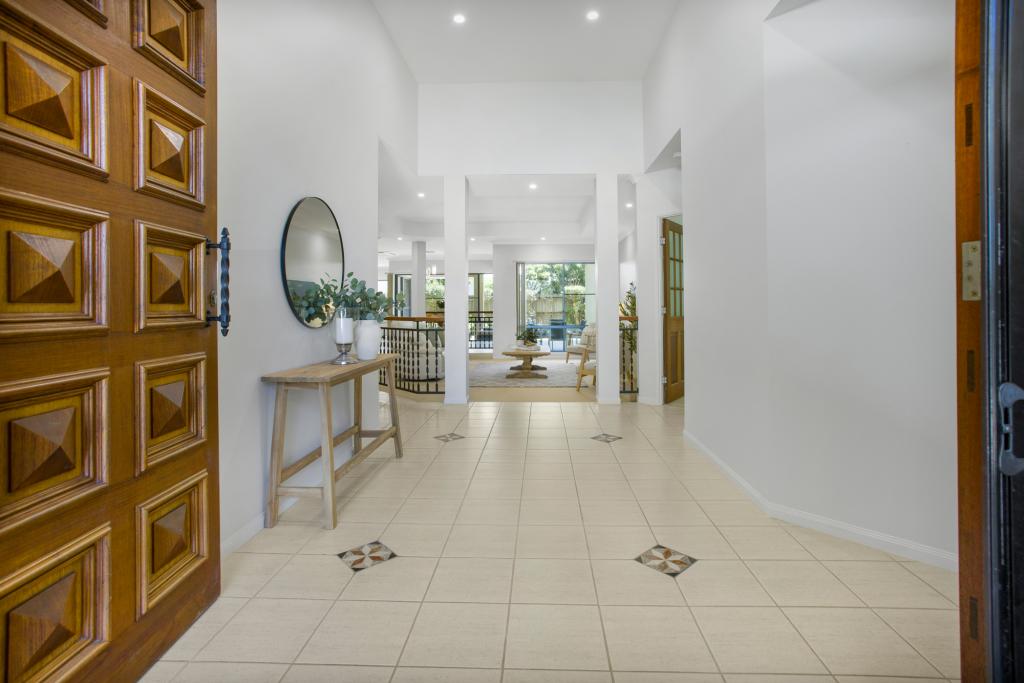 1 Carnoustie Ct, Twin Waters, QLD 4564