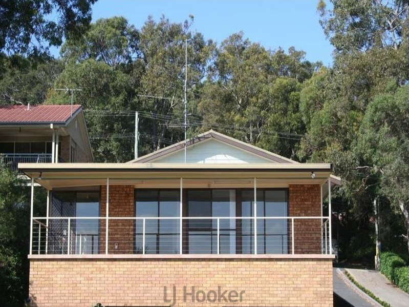 125 Coal Point Rd, Coal Point, NSW 2283