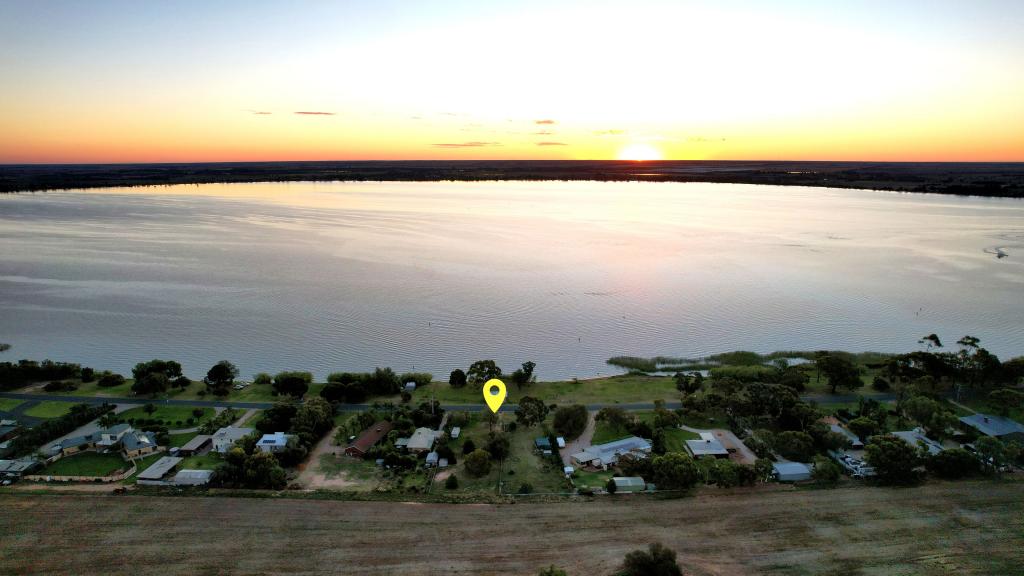 455 Lakeside Dr, Lake Boga, VIC 3584