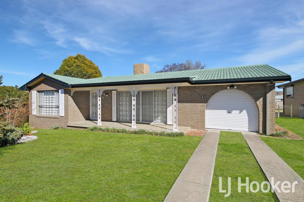 8 Sequoia Pl, Inverell, NSW 2360