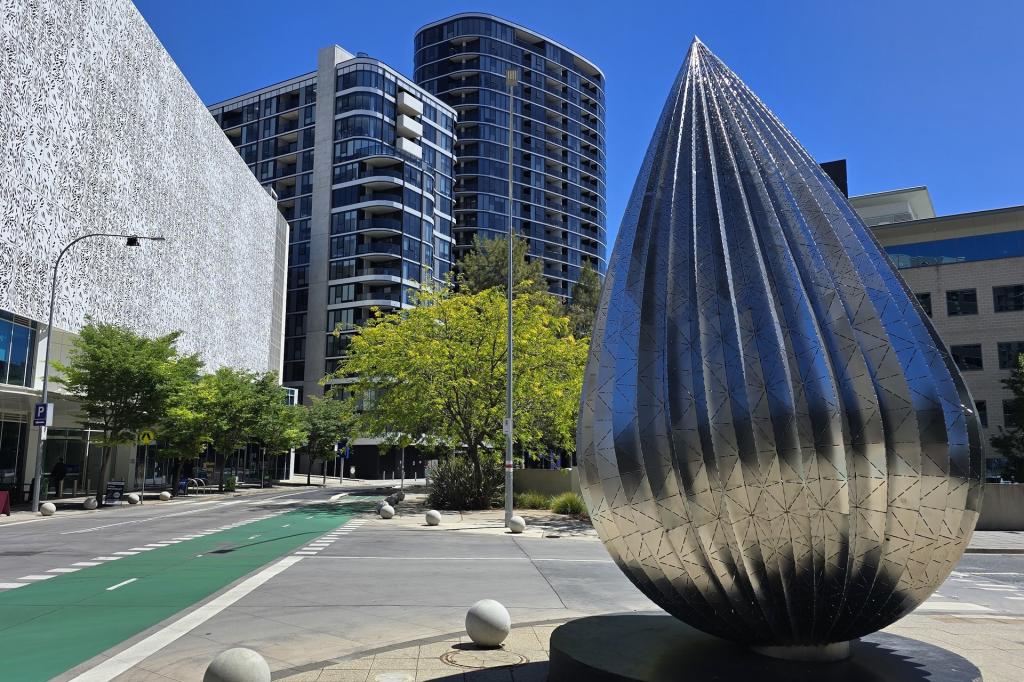 302/2 Furzer St, Phillip, ACT 2606