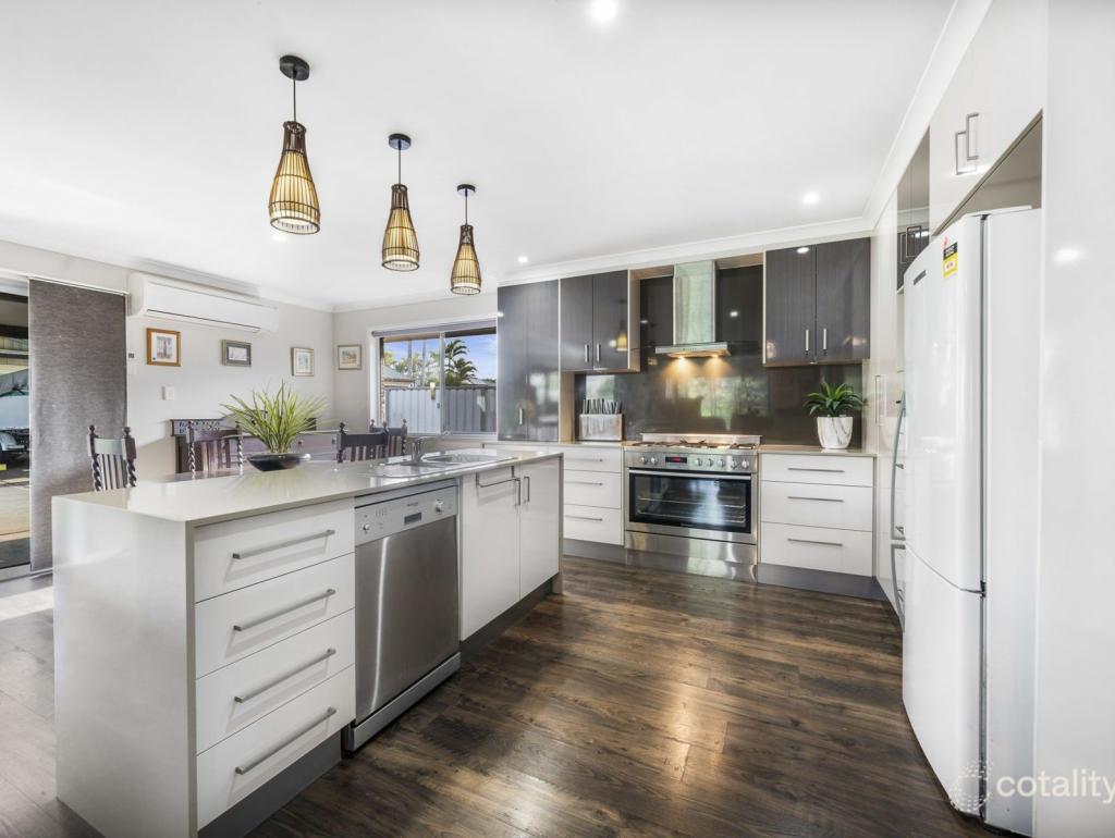 2 Dahlia Ct, Middle Ridge, QLD 4350