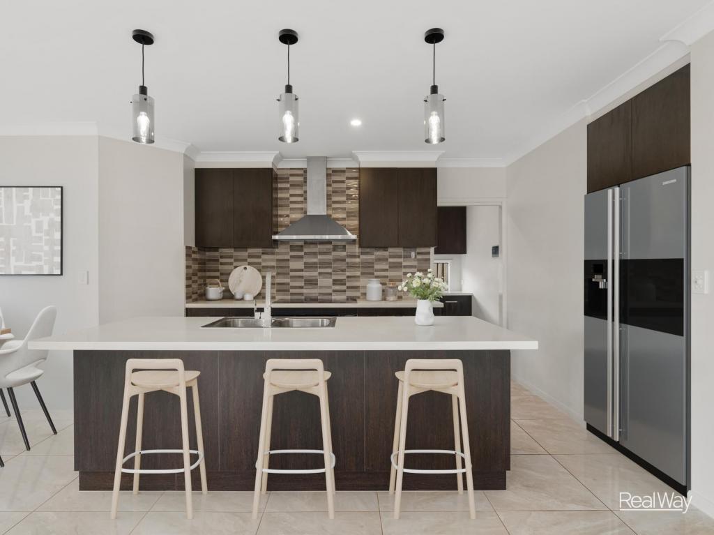 18 Rigby Ave, Highfields, QLD 4352