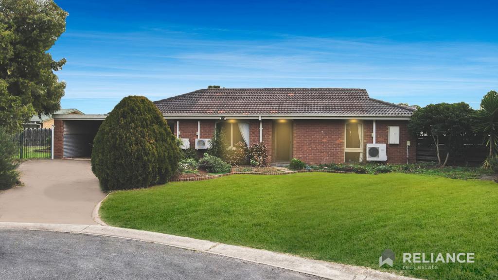 63 ARGYLL CCT, MELTON WEST, VIC 3337