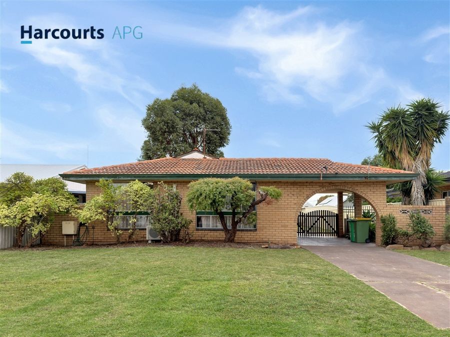 172 Clarke St E, Carey Park, WA 6230