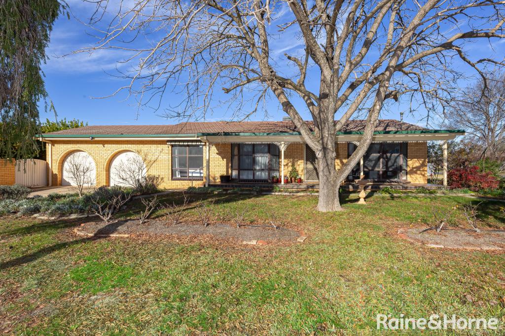 7 Vanda St, Lake Albert, NSW 2650