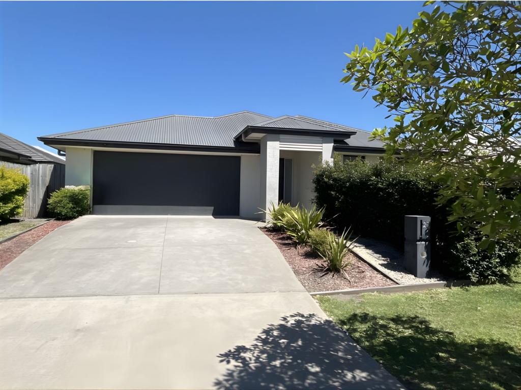 27 Barr Prom, Thornton, NSW 2322