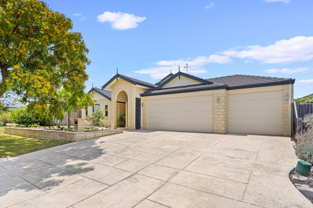 39 WARATAH CIR, HALLS HEAD, WA 6210