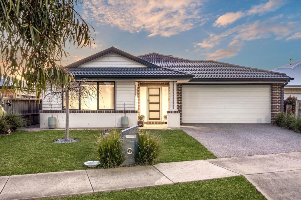 32 SOVEREIGN DR, MOUNT DUNEED, VIC 3217
