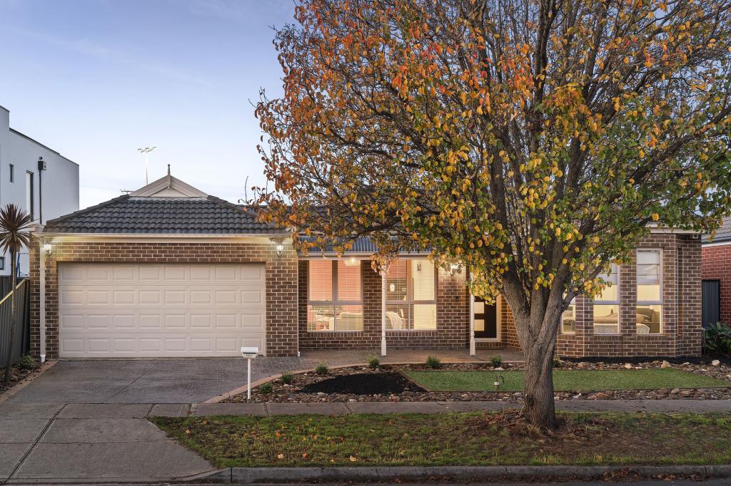 15 Chartwell Cres, Derrimut, VIC 3026