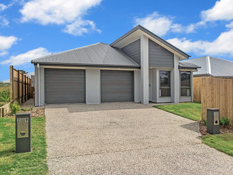 2/9 KELLY PL, LOGANLEA, QLD 4131