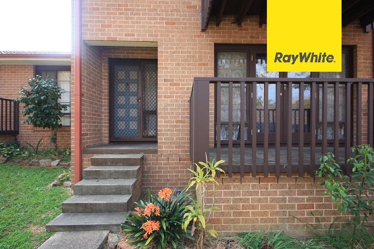 2/9 Clifford Cres, Ingleburn, NSW 2565