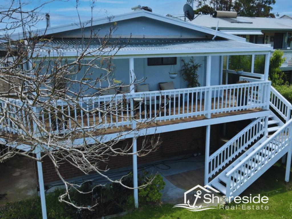 46 MCCULLOUGH ST, LAKES ENTRANCE, VIC 3909
