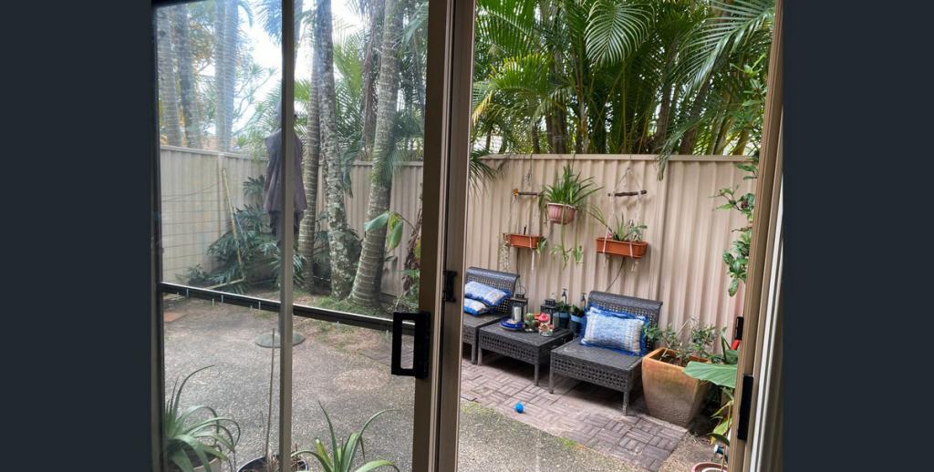 6/12 Cupania Pl, Elanora, QLD 4221