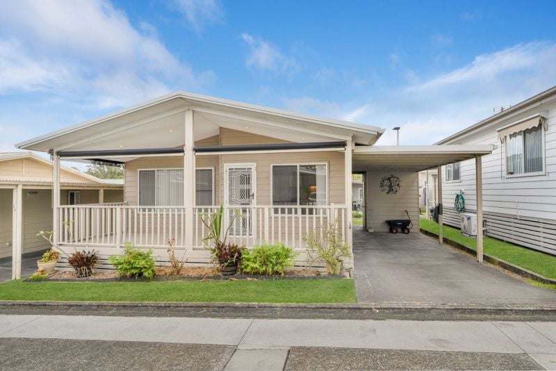 55/2 Macleay Dr, Halekulani, NSW 2262