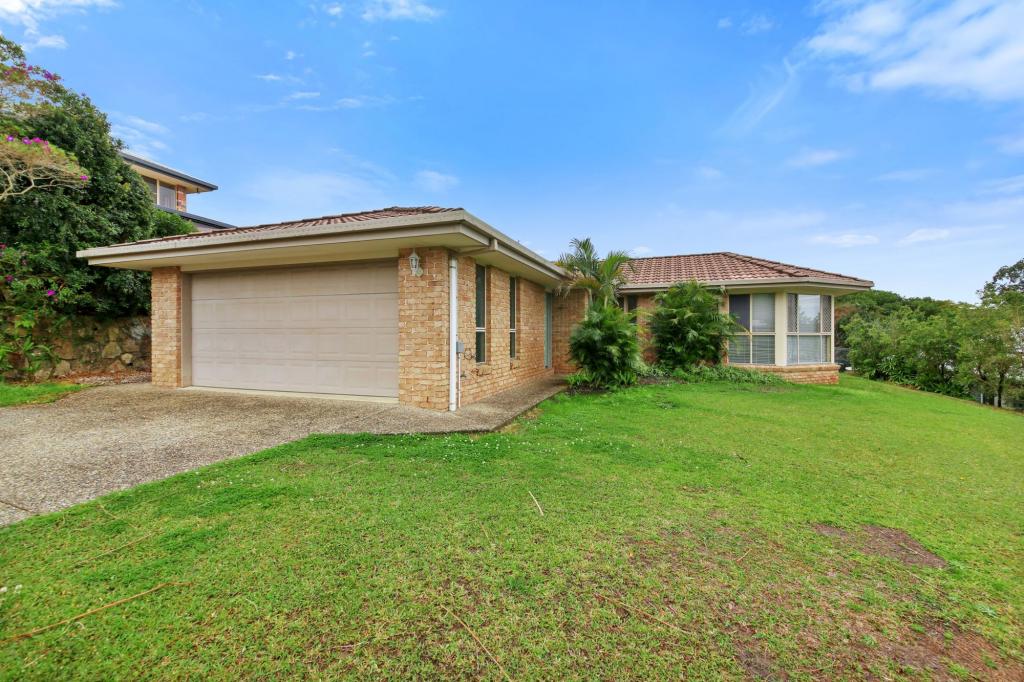 3 Dolphin Dr, Nambour, QLD 4560