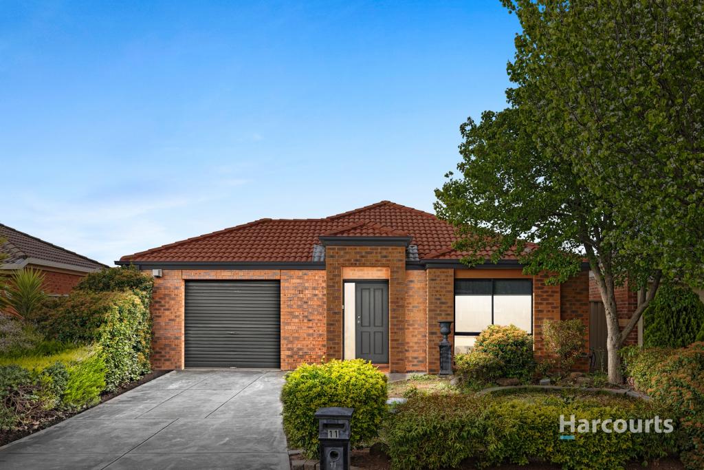 11 Stoneman Turn, Caroline Springs, VIC 3023