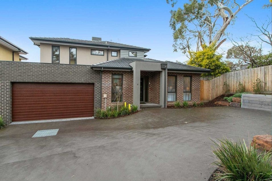 8 Newhaven Lane, Croydon, VIC 3136