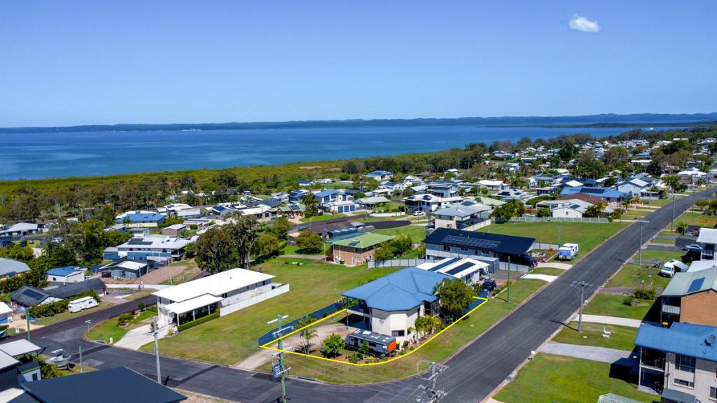 22 Curlew Tce, River Heads, QLD 4655