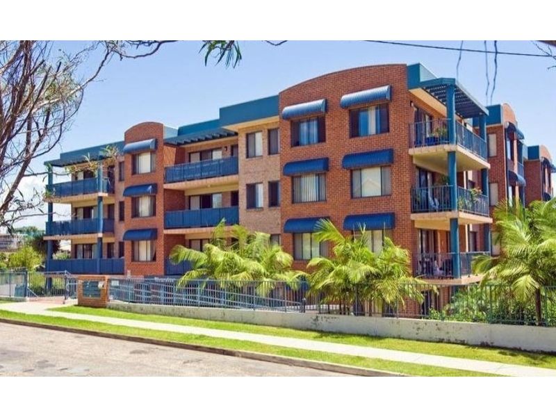 8/27-29 WAUGH ST, PORT MACQUARIE, NSW 2444