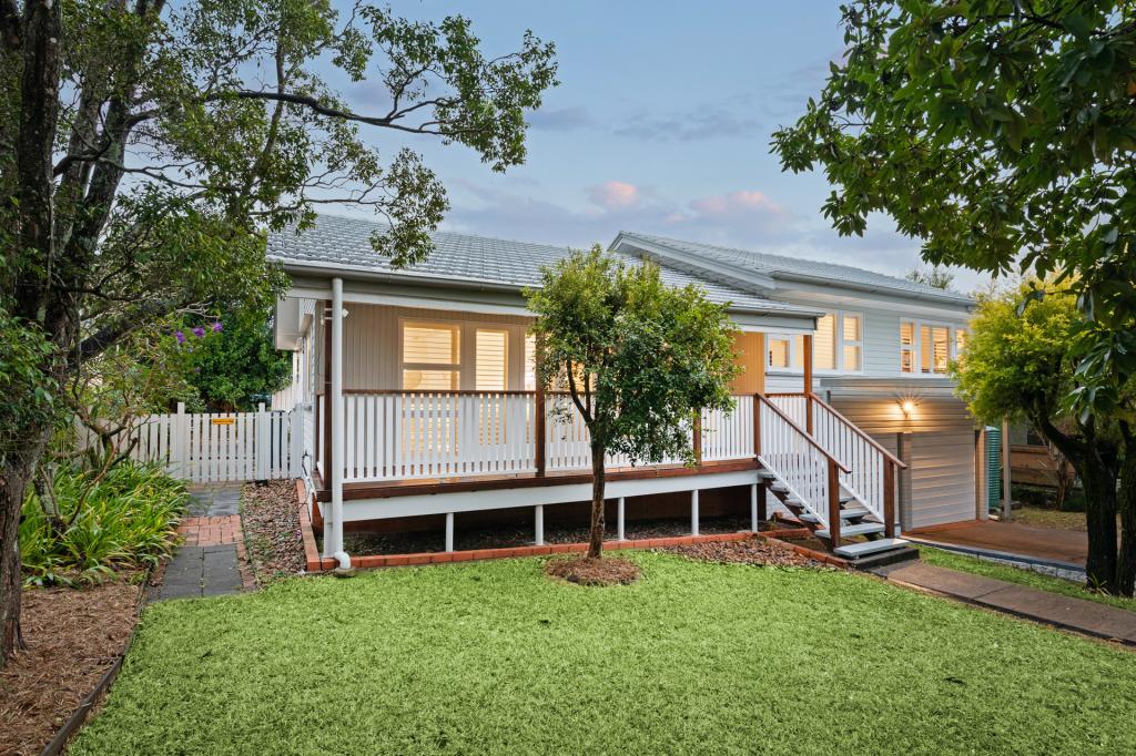 27 Condong St, Mansfield, QLD 4122