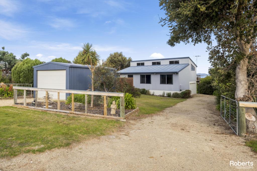 17 Oyster Bay Ct, Coles Bay, TAS 7215