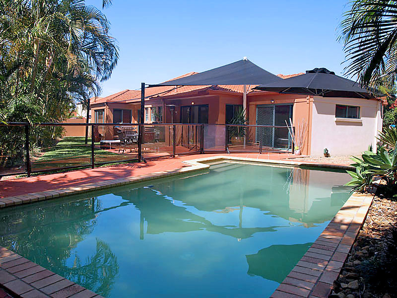 5 Renate Way, Benowa, QLD 4217
