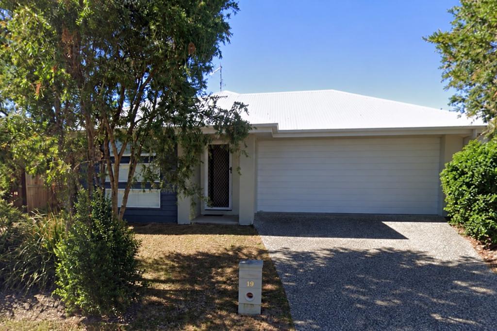 19 Oystercatcher Rd, Kirkwood, QLD 4680