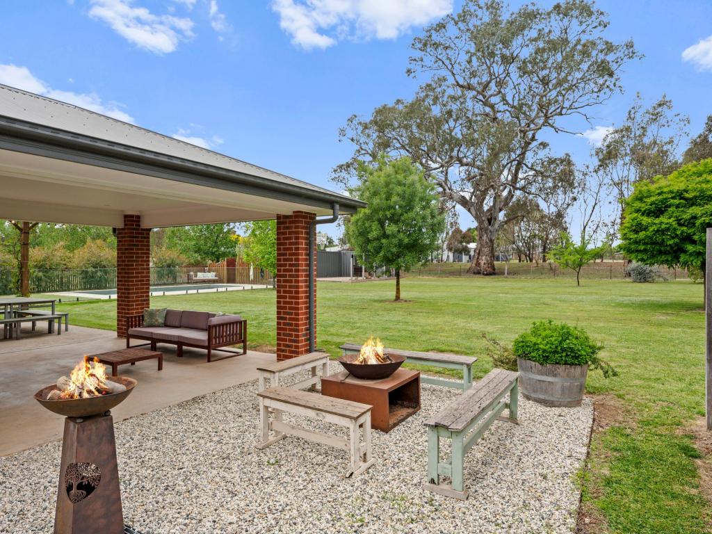 192 Malcolm St, Mansfield, VIC 3722