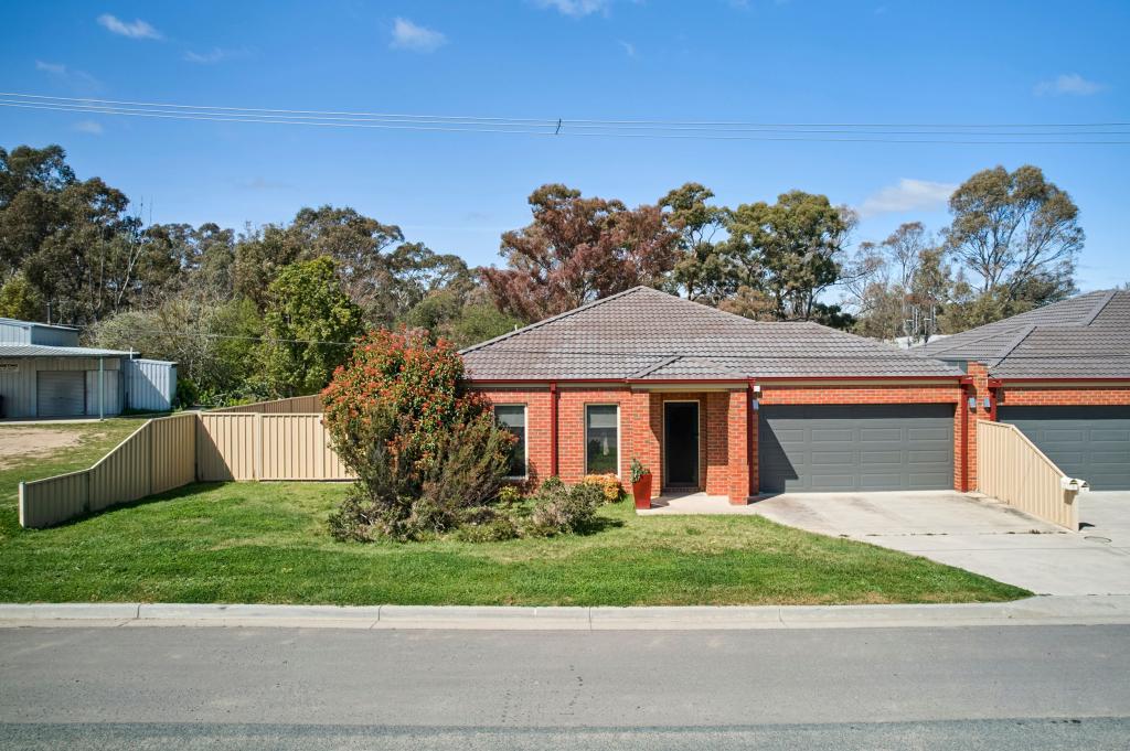 7 MCMAHON ST, HEATHCOTE, VIC 3523