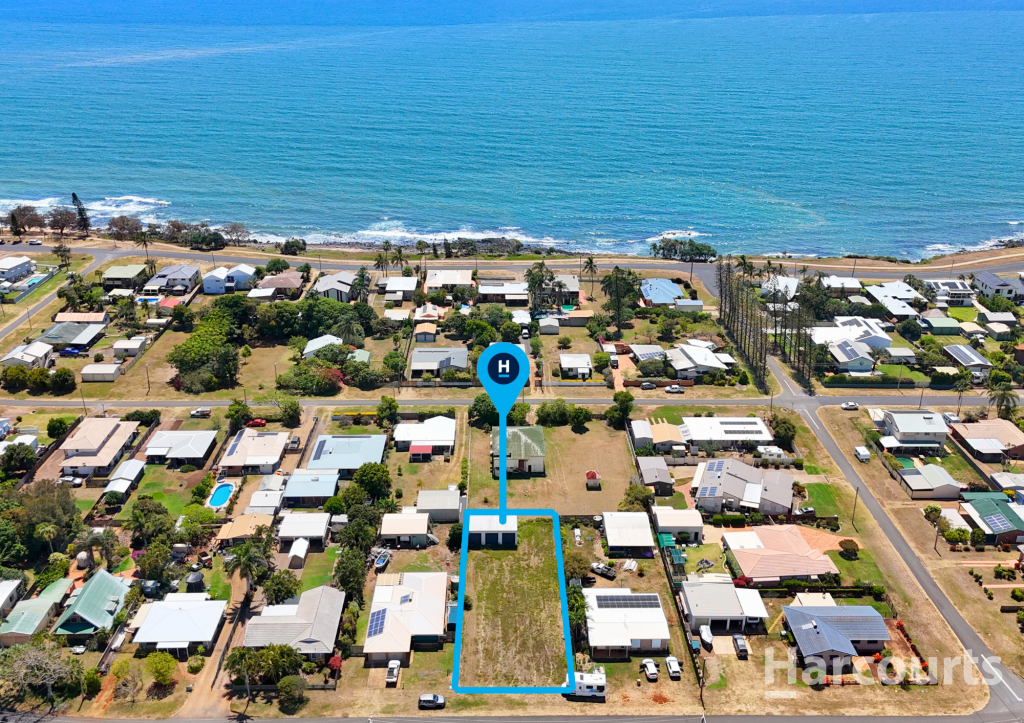 32 Shelley St, Burnett Heads, QLD 4670