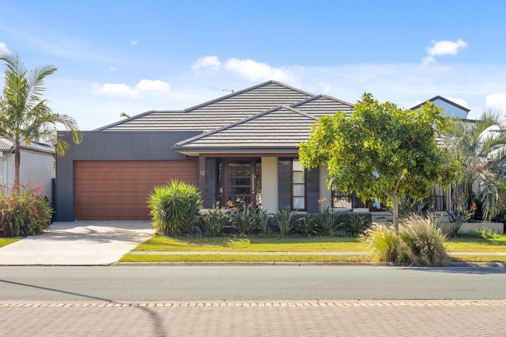 16 Spinnaker Bvd, Newport, QLD 4020