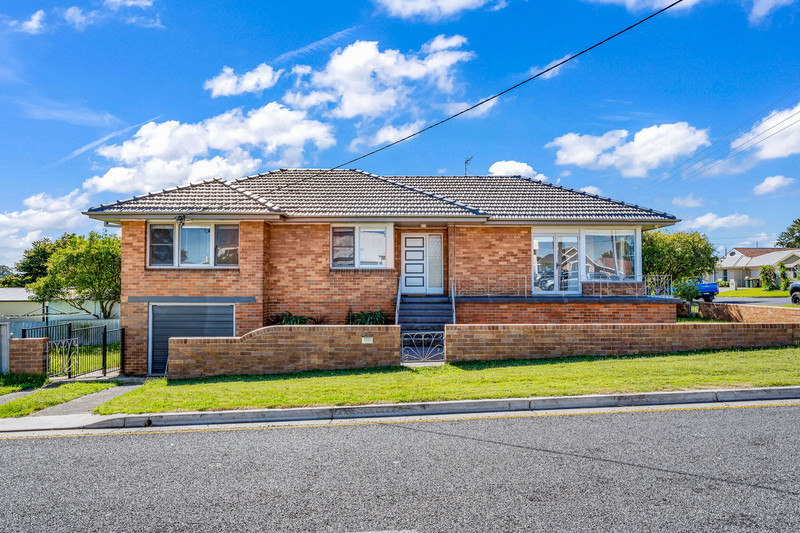4 Fourth Ave, Rutherford, NSW 2320